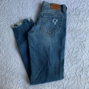 Lucky Brand Ava Skinny Chewed Hem sz 00